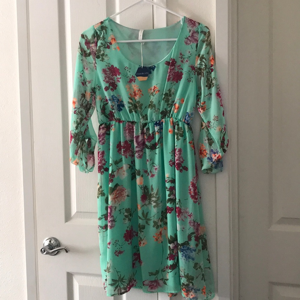 🚫sold🚫 Pink Blush Floral Maternity Dress